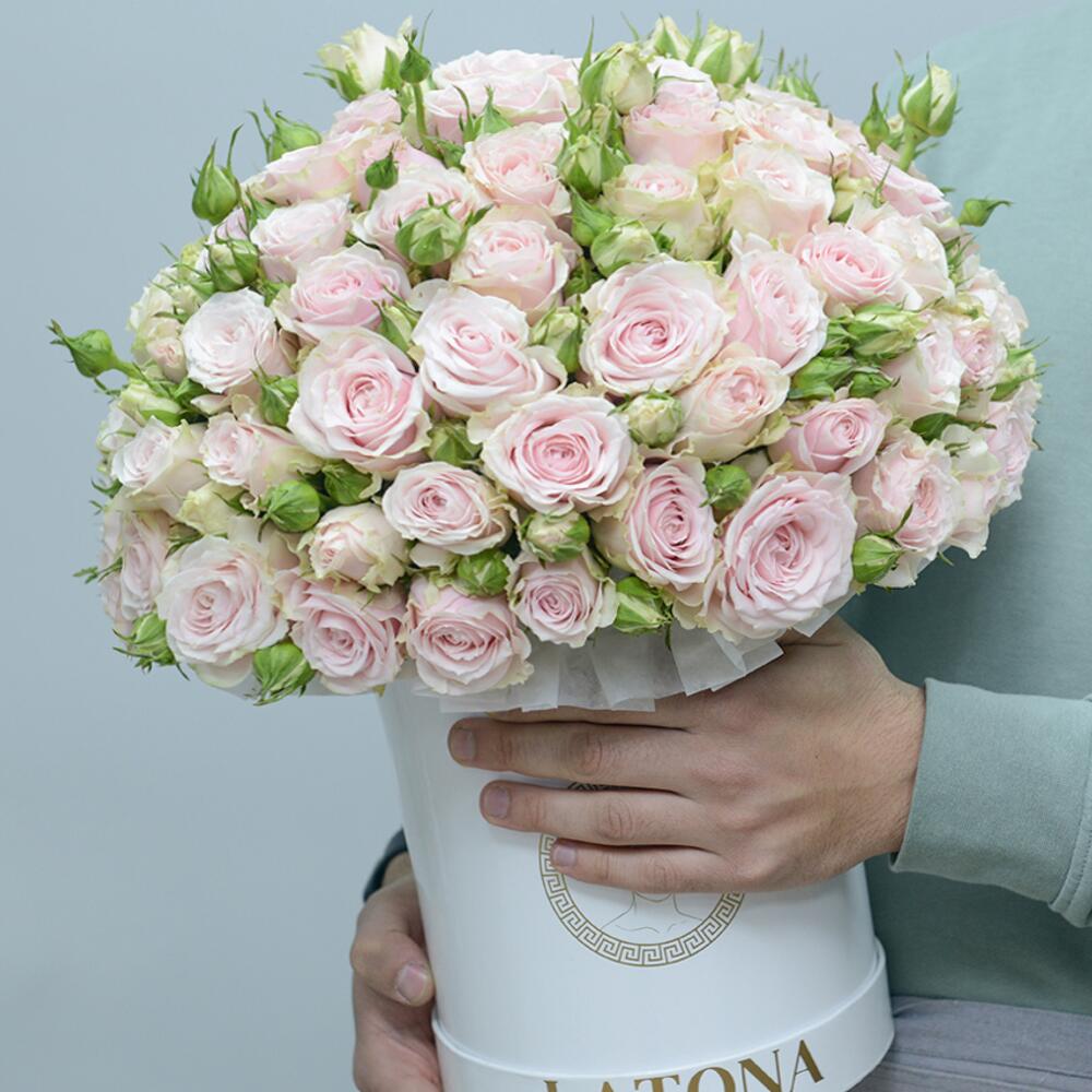 Коробка EMILY с кусотвыми розами